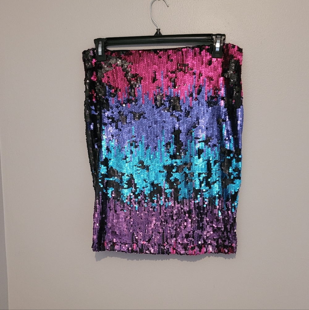 NWT Venus Sequin Pencil Skirt